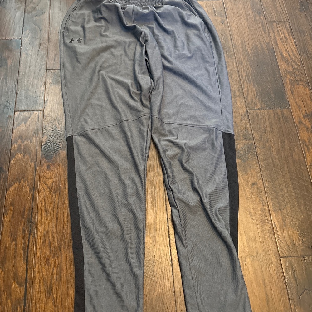 Under armor workout Sweatpants - Size Large